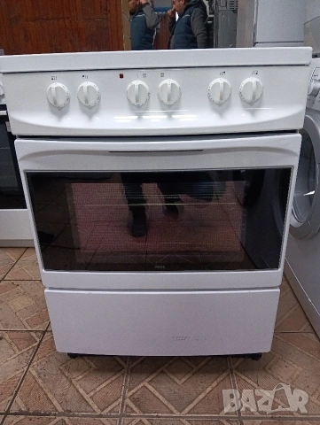 Свободно стояща печка с керамичен плот Voss с две години гаранция!, снимка 3 - Печки, фурни - 53568327