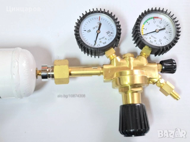 Азот бутилка 110bar с обем 950мл./950 cm³. Редуцир-вентил 16bar, накрайник клима 