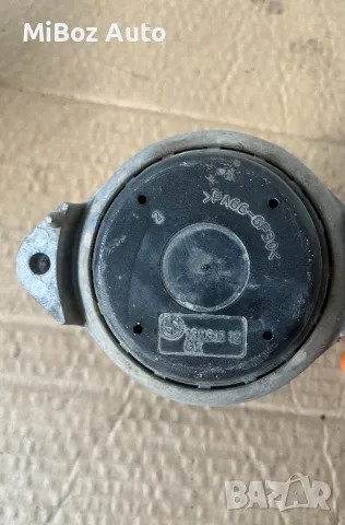 Тампон двигател БМВ Е90 91 92 BMW, снимка 2 - Части - 48589026