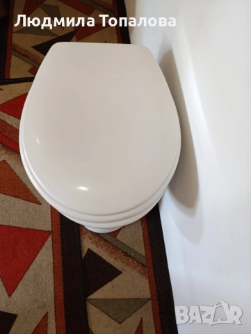 Продавам тоалетна с стенно казанче, снимка 2 - ВИК - 52492313