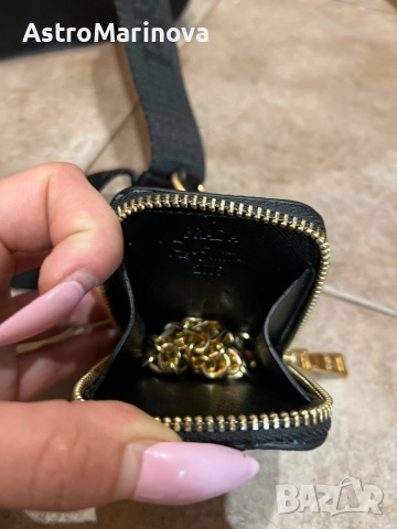 Дамска чанта PRADA, снимка 5 - Чанти - 52968353