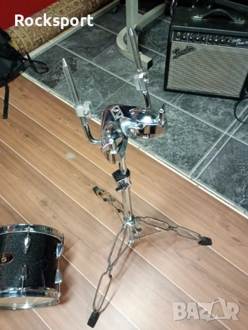 Томчета Тама 10"и 12"+Том стойка, снимка 5 - Ударни инструменти - 53353552