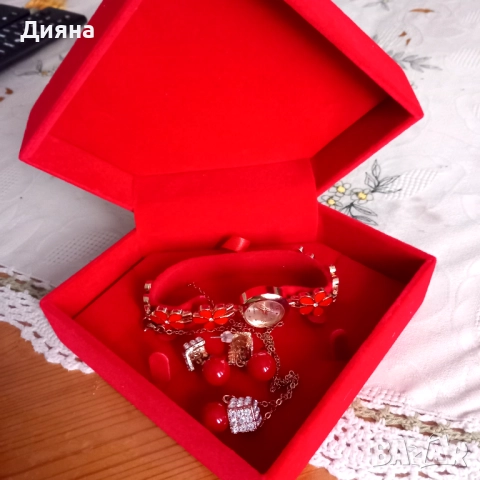 Комплект бижута, снимка 4 - Бижутерийни комплекти - 51837390