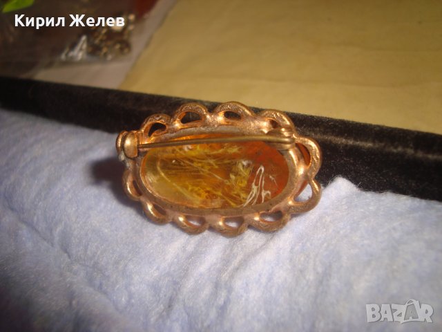 СТАРА ПОЗЛАТЕНА РЕТРО БРОШКА ТОПЕН КЕХЛИБАР / КАТАЛИН ЕСТЕСТВЕНА СМОЛА МАЙСТОРСКО ВИНТИДЖ БИЖУ 71381, снимка 15 - Антикварни и старинни предмети - 37395577