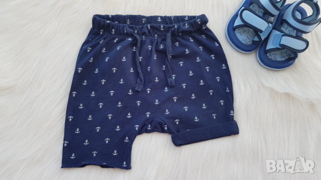 Тениска Мики Маус и къси панталонки 12-18 месеца , снимка 3 - Комплекти за бебе - 33257386