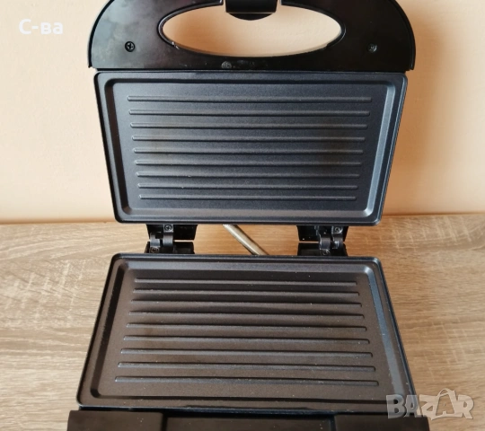 Сандвич тостер Rosberg , снимка 2 - Тостери - 53293631