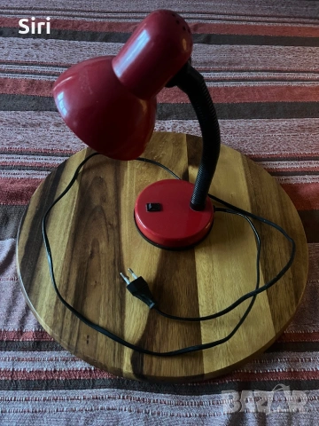 Настолна лампа