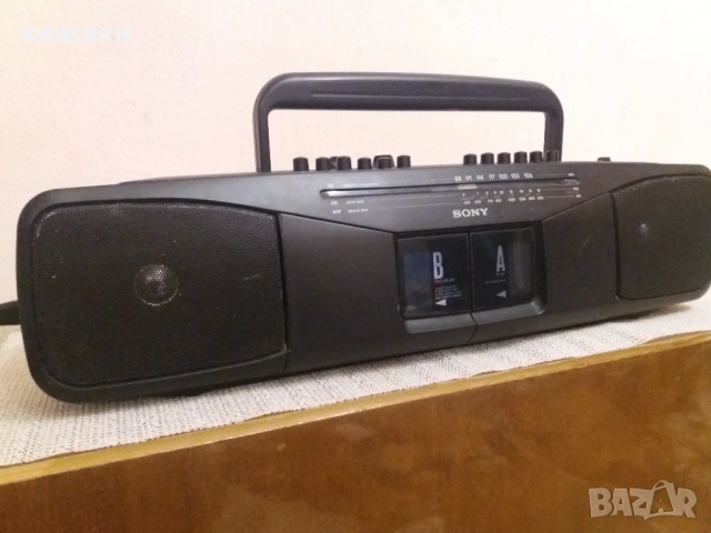 Радиокасетофон SONY, снимка 2 - Радиокасетофони, транзистори - 53488553