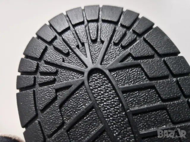 Nike Air Jordan 1 Retro High OG Smoke Gray White, 40 номер, без забележки!, снимка 8 - Маратонки - 50271170