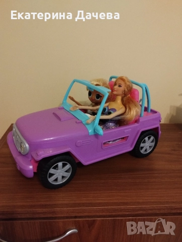Продавам джип кабрио и две кукли Барби , снимка 4 - Кукли - 51687052