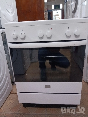 Свободно стояща печка с керамичен плот VOSS Electrolux 2 години Гаранция!, снимка 2 - Печки, фурни - 52161822