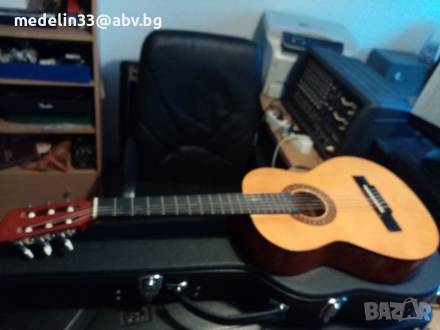 Детска от 5 до 9 г. Класическа китара Toledo CG100 1/2YW с калъф 