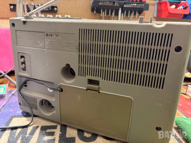 Радиоприемник Sony ICF-8900l, снимка 2 - Радиокасетофони, транзистори - 52130476