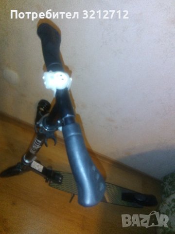 Тротинетка- АЛУМИНИЕВА., снимка 4 - Скейтборд, ховърборд, уейвборд - 38667846