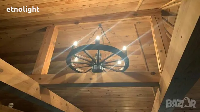 Полилеи, осветление от автентични реставрирани колела от каруца с ръчно изработени дървени чашки 