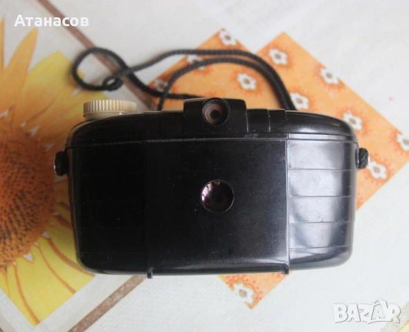 Бакелитов фотоапарат KODAK Brownie от 50 години XX век, снимка 3 - Антикварни и старинни предмети - 51450088