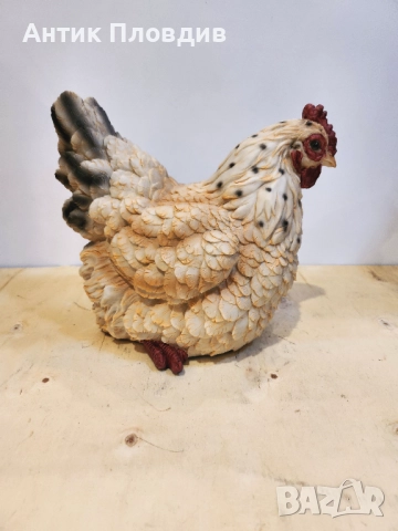 Декоративна кокошка от полирезин, снимка 2 - Декорация за дома - 52736895