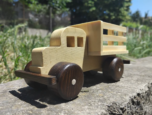 Дървен ретро камион, снимка 2 - Декорация за дома - 50659994