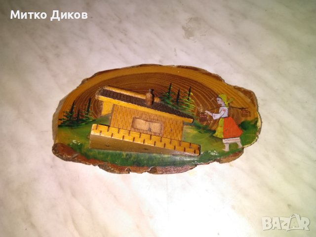 Дървена фигура за стена ръчна изработка"Млекарка" от соца-230х122х60мм