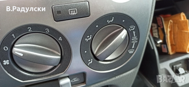 Мазда 2 , снимка 4 - Автомобили и джипове - 52708288