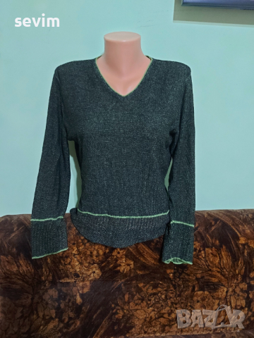 Блуза номер L , снимка 1 - Блузи с дълъг ръкав и пуловери - 44908069