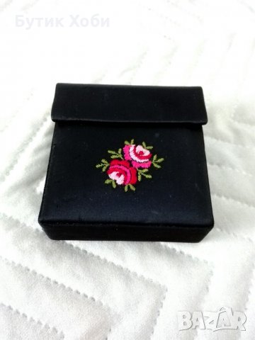 Луксозен винтидж контейнер с микро-бродерия, снимка 1