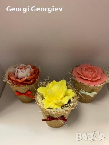 цветя от ароматен глицеринов сапун и Българска роза , снимка 2 - Изкуствени цветя - 43389701