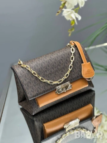 чанти michael kors , снимка 4 - Чанти - 51293846