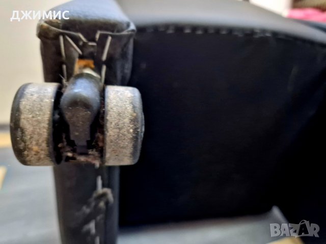 Стол, на колела в много добро състоя, еко кожа , снимка 6 - Столове - 43835416