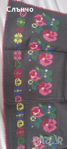 Ръчно бродирани престилки, снимка 6 - Антикварни и старинни предмети - 49553759