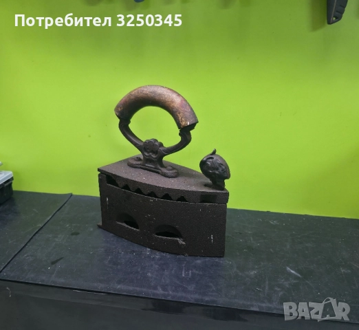 Стара ютия на жар , снимка 3 - Антикварни и старинни предмети - 52505736