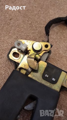  Брава на багажника Passat B5 , снимка 3 - Части - 37475148