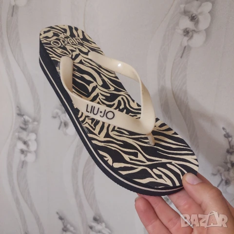 LIU JO Плажни чехли с принт номер 38 ,5, снимка 6 - Чехли - 50704572