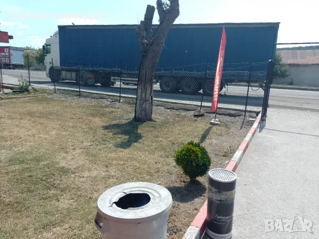 Продава се хр.магазин и закусвалня на гл.път София Варна магистрала Хемус сл.пробуда , снимка 17 - Апартаменти - 51406567