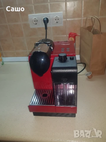 Кафе машина Nespresso delonghi, снимка 2 - Кафемашини - 51111722