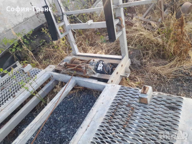 Платформа от Мерцедес  Спешно, снимка 8 - Камиони - 52356481