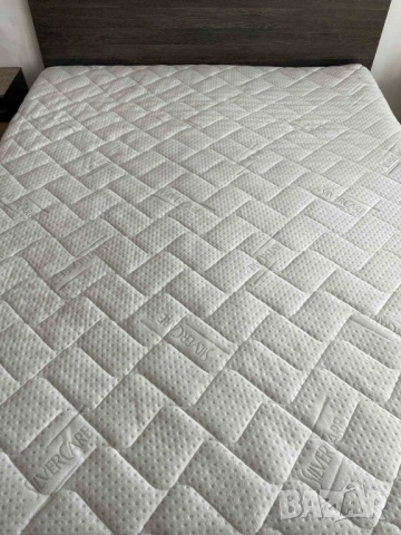 Балчик лично предаване! Легло 160 на 200 Матрак Подматрачна Рамка , снимка 4 - Спални и легла - 53268553