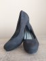 Велурени обувки на ток, снимка 1 - Дамски обувки на ток - 44061611