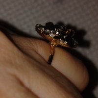 Искрящ дамски пръстен Черно цвете, снимка 2 - Пръстени - 43204736