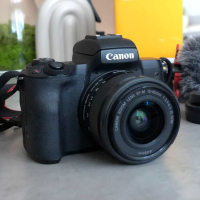 Безогледален фотоапарат Canon - EOS M50 Mark II + Vlogger KIT, снимка 2 - Фотоапарати - 44930483