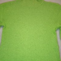 Дамска блуза в електриково зелено с поло яка размер S цена 10 лв. + подарък чорапки неон , снимка 3 - Блузи с дълъг ръкав и пуловери - 43125816