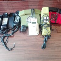 Стари телефони, снимка 1 - Антикварни и старинни предмети - 27419005