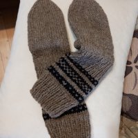 Ръчно плетени мъжки чорапи размер 43 от вълна, снимка 1 - Мъжки чорапи - 39391438