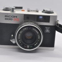 Фотоапарат Ricoh 800 EES с обектив Rikenon 40mm f/2.8, снимка 1 - Фотоапарати - 43104213