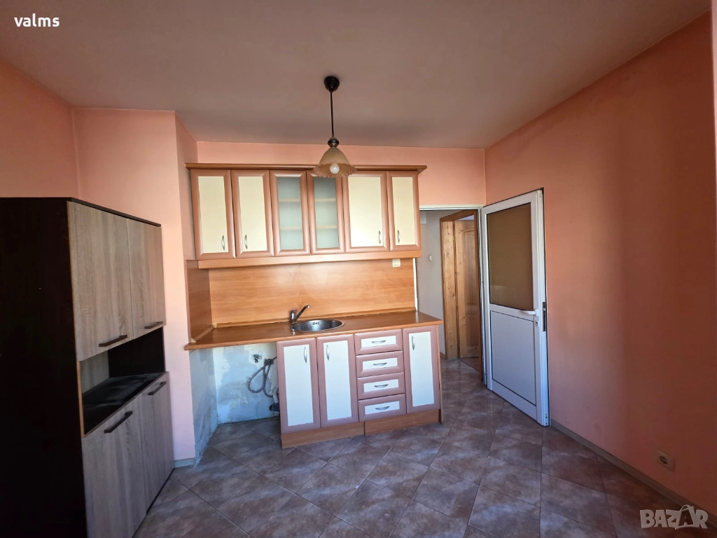 Тристаен Кючук Париж, снимка 1