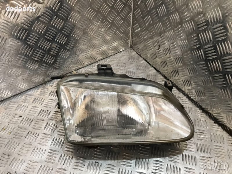 Десен фар за Renault Megane Scenic,1998г, снимка 1