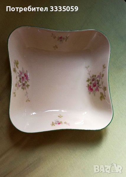 Порцеланова квадратна купа , снимка 1