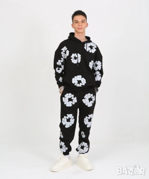 Модерен комплект Marions, черен с цветя, снимка 1