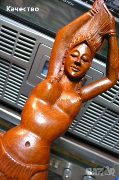 Дърворезба на женска фигура , снимка 1