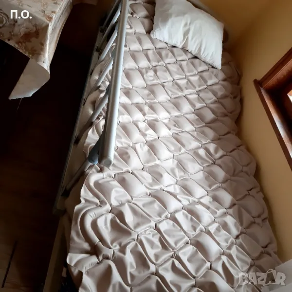 Антидекубитален дюшек с помпа, снимка 1